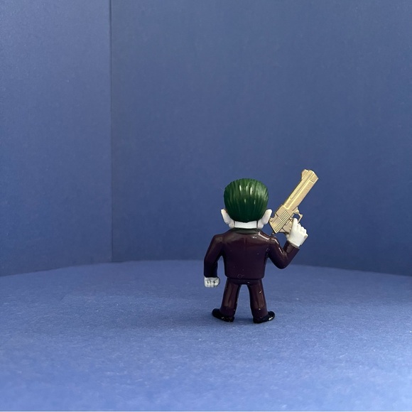 DC Suicide Squad Metals The Joker Action Figure - Picture 2 of 3